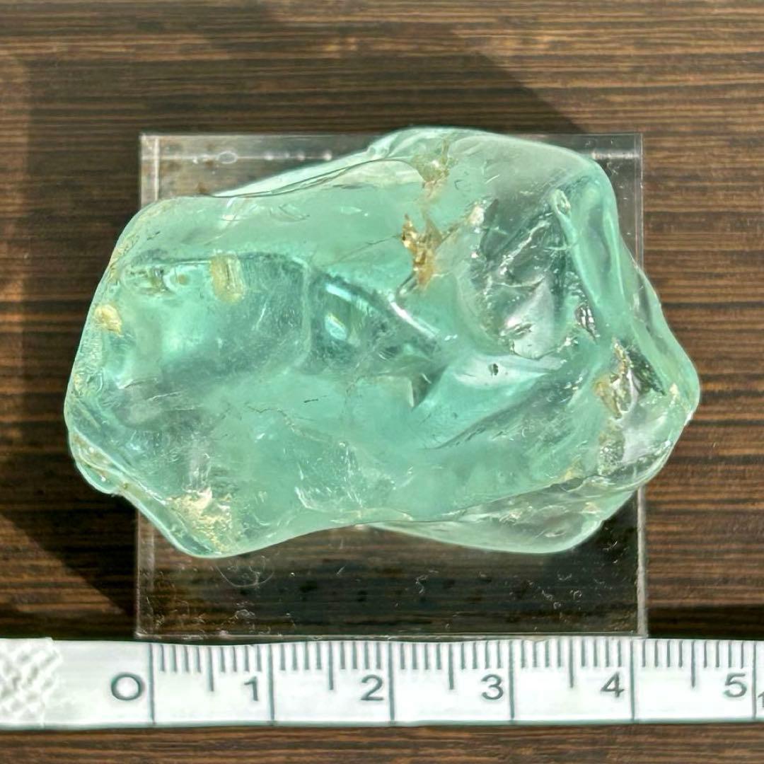 アクアマリン　ベリル　ブラジル産　鉱物標本