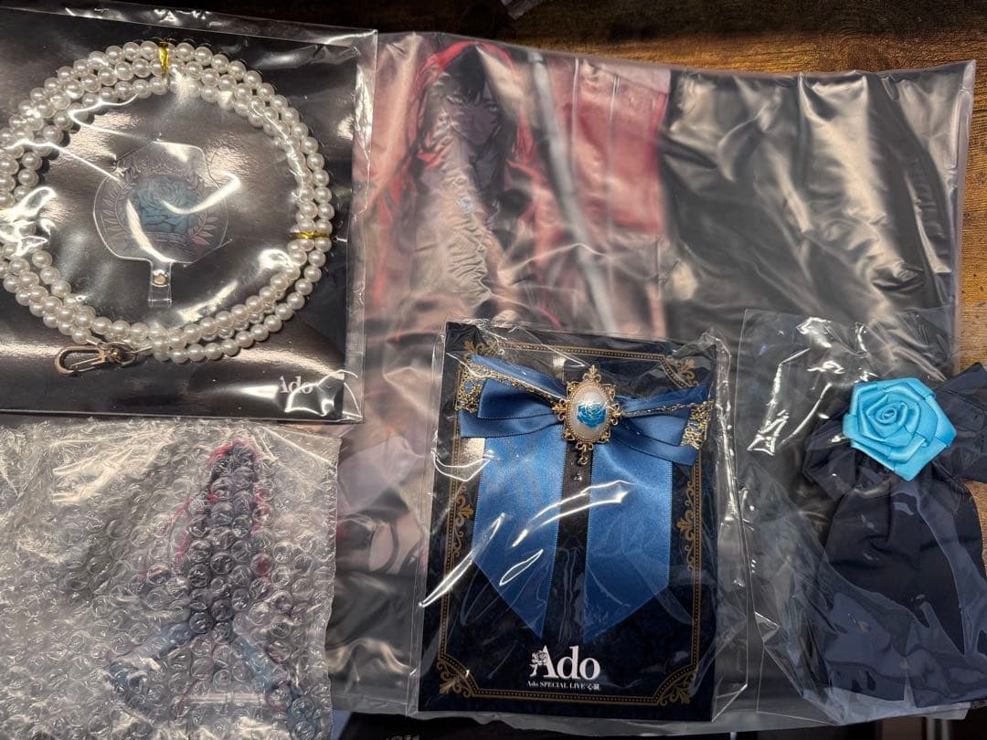 Ado グッズ