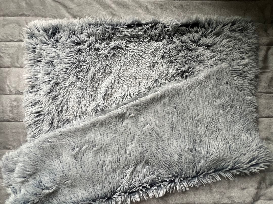 値下げ！！！HuggySleep癒しのクレートクッション、癒しのブランケット