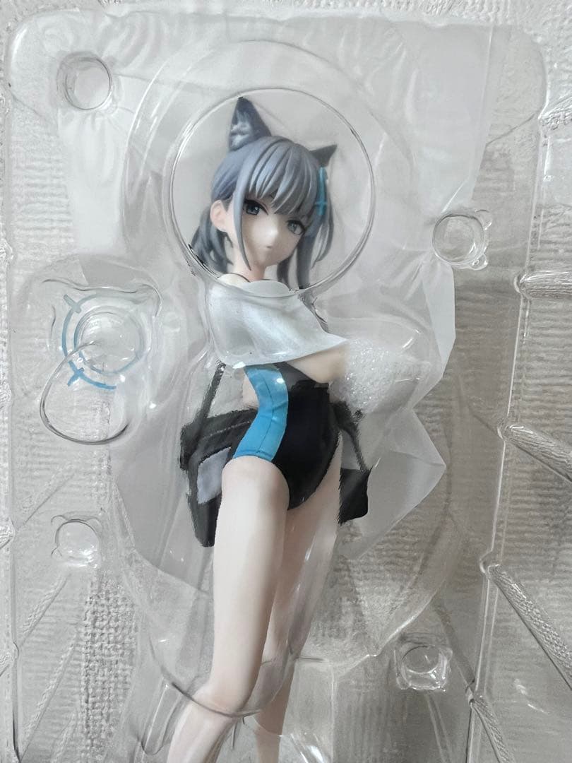 ブルーアーカイブ　シロコ　水着　フィギュア