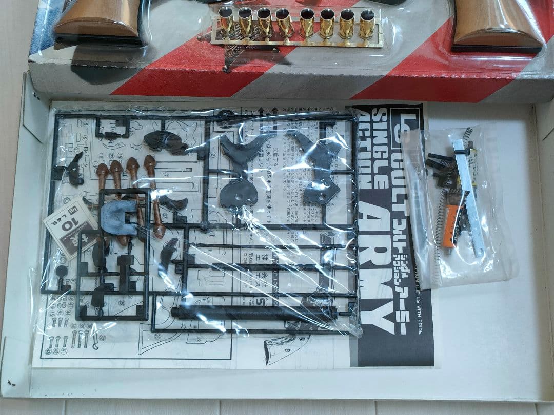 COLT single action ARMY 1:1スケールプラモデル