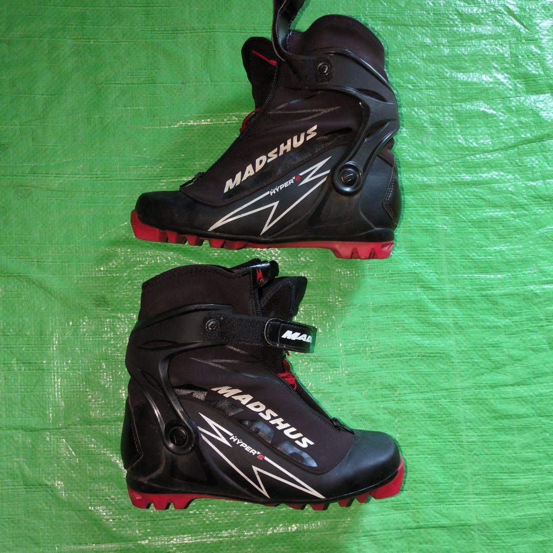 MADSHUS HYPER Sクロスカントリースキー用ブーツ 黒/赤