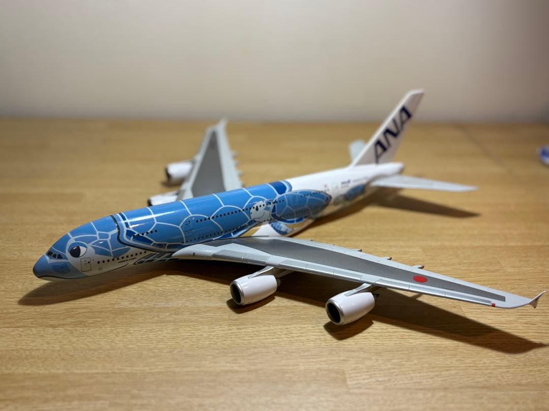 ANA A380モデル 1/200 スタンド付き