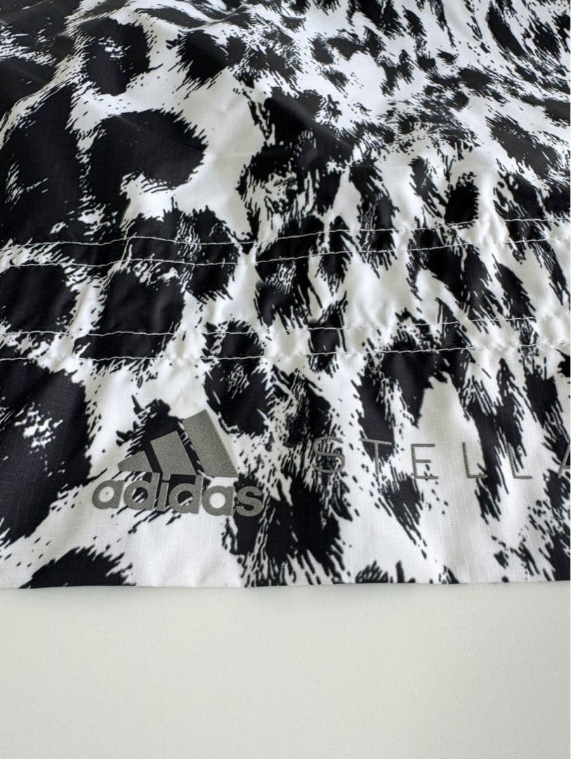 アディダス ステラマッカートニー トレーニングウェア ランジャケット レオパード