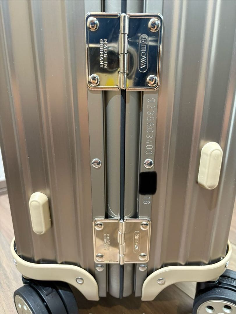 RIMOWA TOPAS TITANIUM 45L 新品未使用