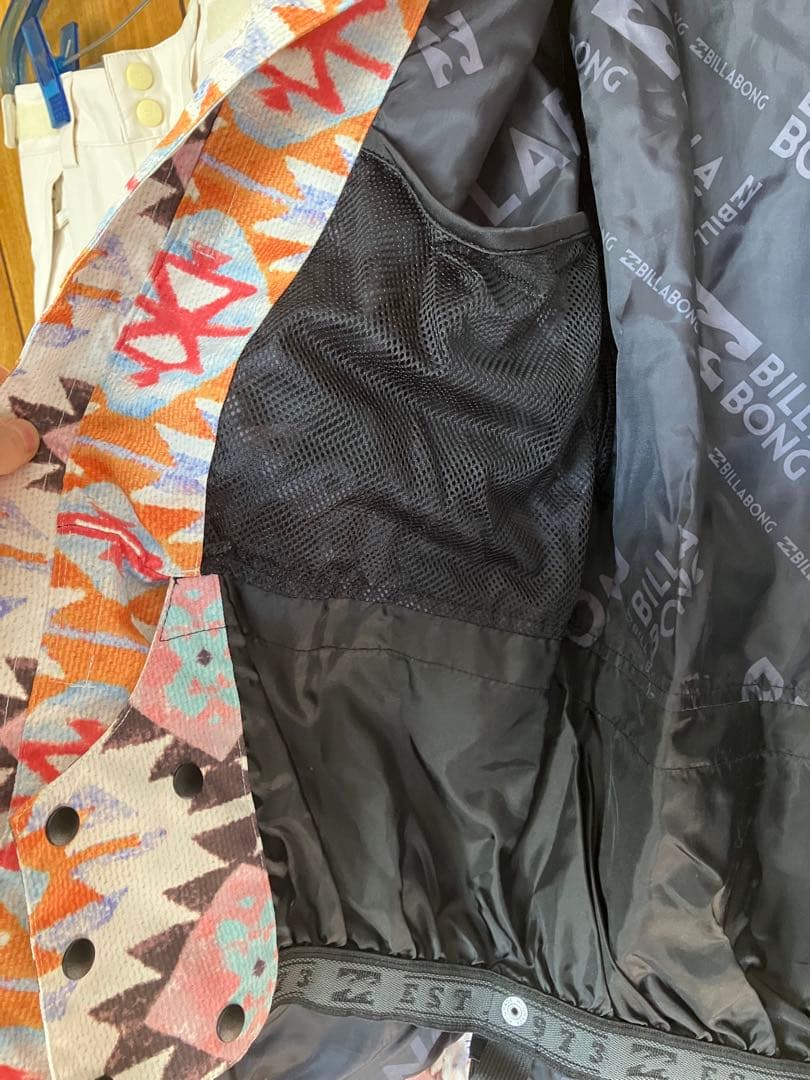 値下げ。BILLABONGスノーボードウェア上下セット ※着用参考画像あり