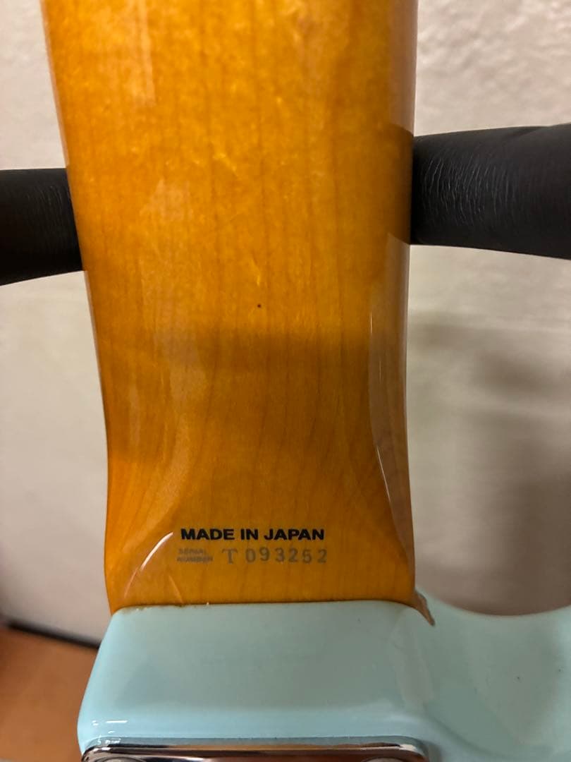 fender japan mustang カート仕様　社外ハードケース付き