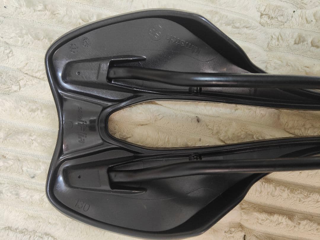 【最終価格！！】ロードバイクサドルセライタリアSell italia SLR美品