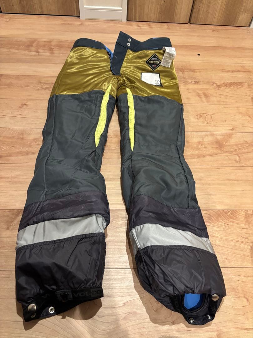 VOLCOM GORE-TEX スノーボードウェア