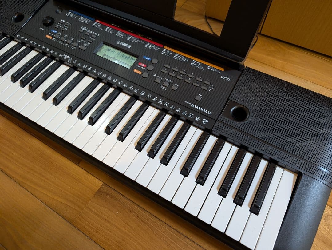 【極美品】YAMAHA　PORTATONE PSR-E263 キーボード