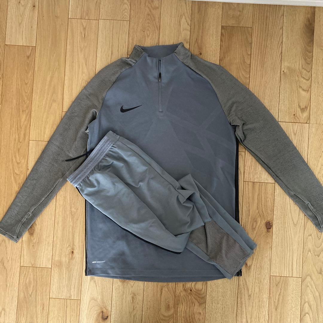 エアロスイフト　ストライク　LS ドリルトップNIKE グレー　セットアップ
