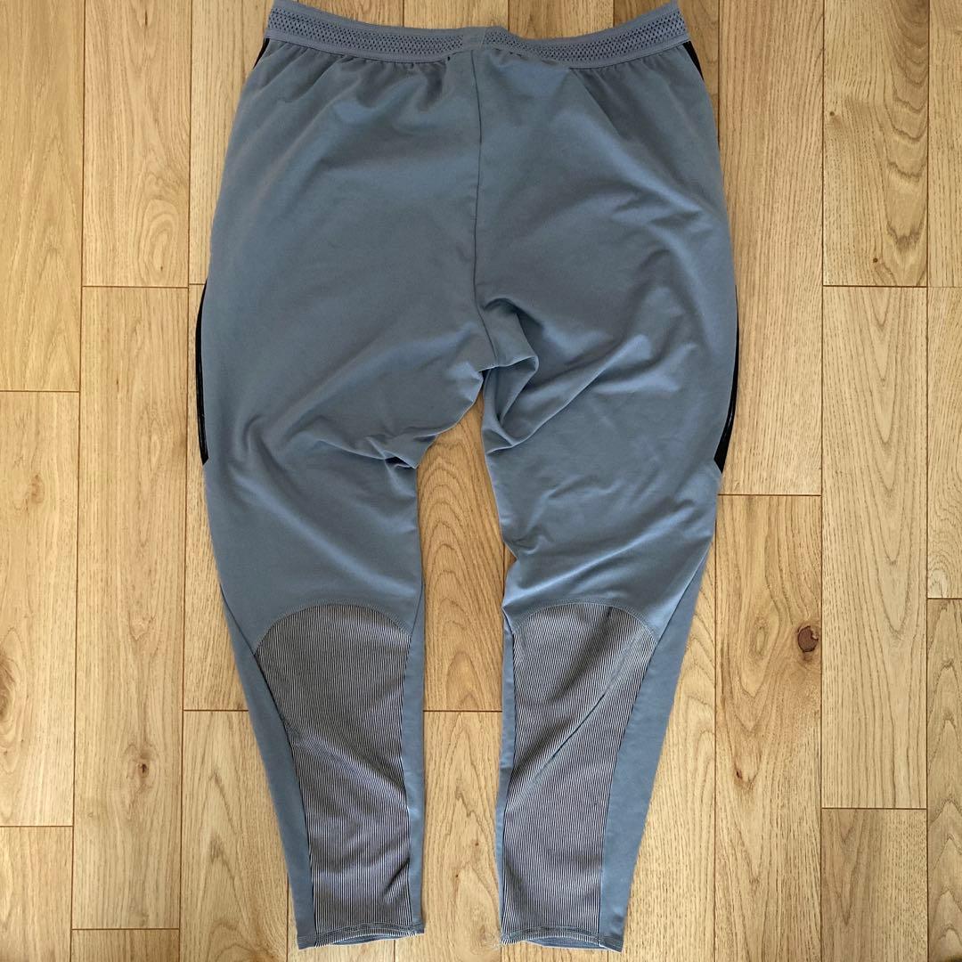 エアロスイフト　ストライク　LS ドリルトップNIKE グレー　セットアップ