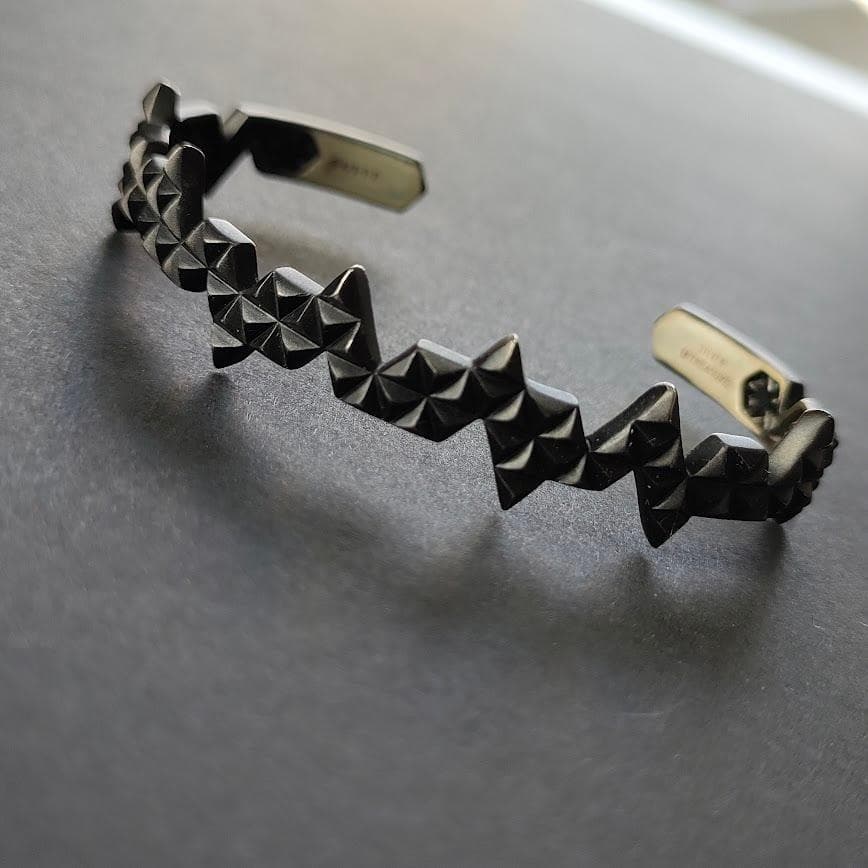 ワールドトリガー ホーントリガー ヒュース ランビリス 蝶の楯 銀製 SV925