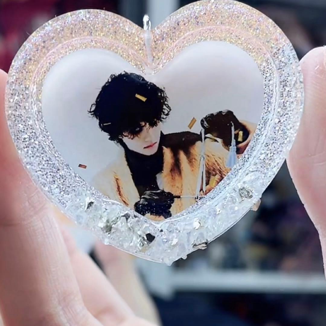 王一博 ゴージャスなキラキラ 星&ハート　レジンキーホルダー14点セット❣️確認用