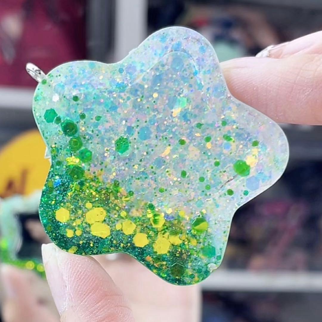 王一博 ゴージャスなキラキラ 星&ハート　レジンキーホルダー14点セット❣️確認用