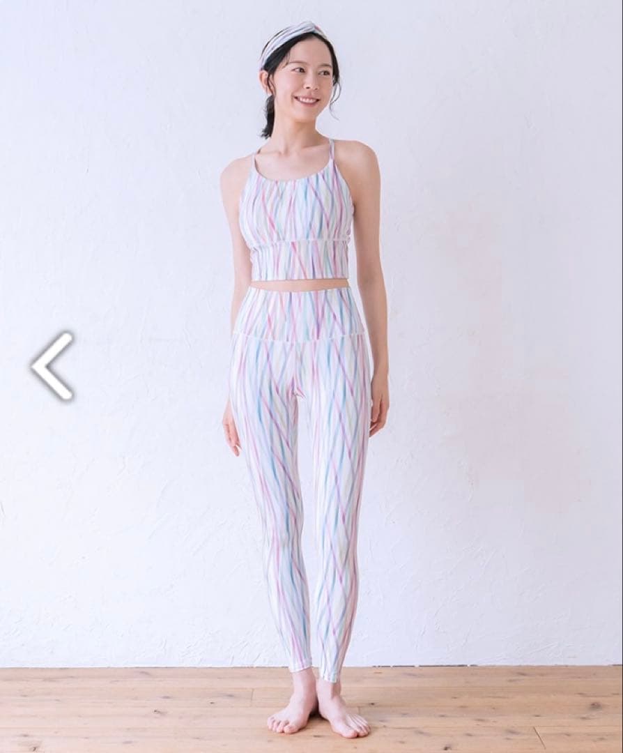 スカーラ　Mサイズ　ヨガウェア　上下セット