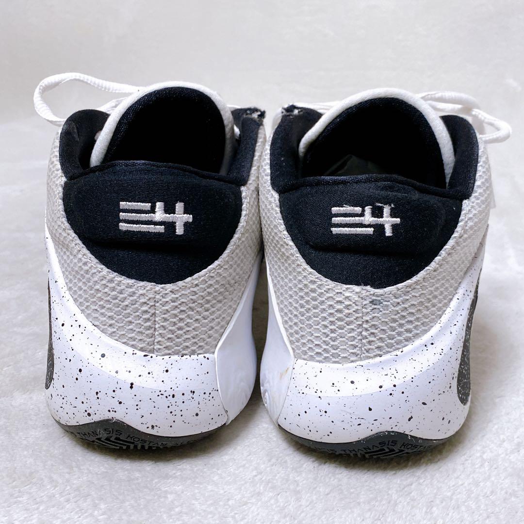 希少　NIKE ZOOM FREAK 1　ホワイト／ブラック　32cm　バッシュ