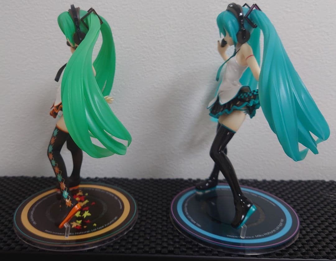 【開封済】Lat式　初音ミク　フィギュア 2体セット