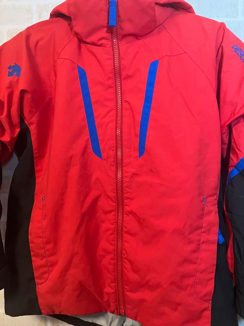 《美品》DESCENTE ジュニア用 スノーウェア 上下セットサイズ140