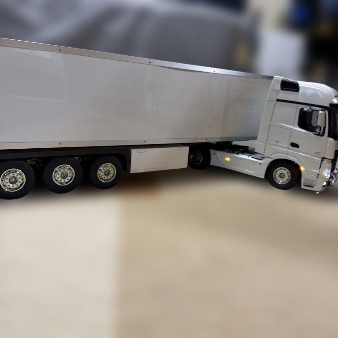 タミヤアクトロストレーラー3軸リーファセット