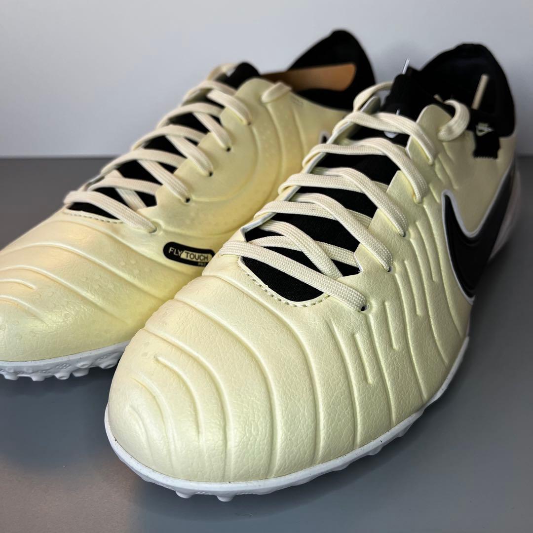 【新品未使用】ナイキ レジェンド 10 PRO TF DV4336 26.0cm