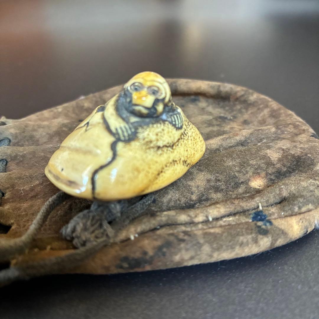 [時代根付　栗から猿　巾着　提げ物]