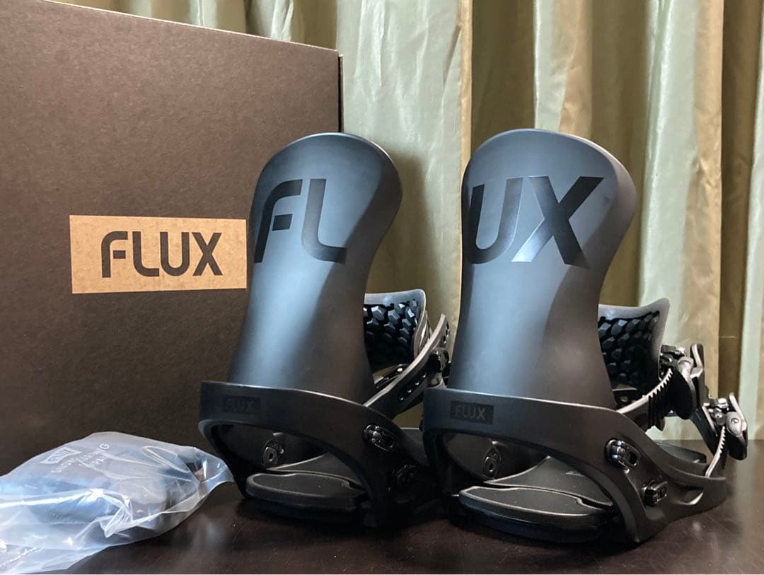 FLUX SR 23-24 Ｓ