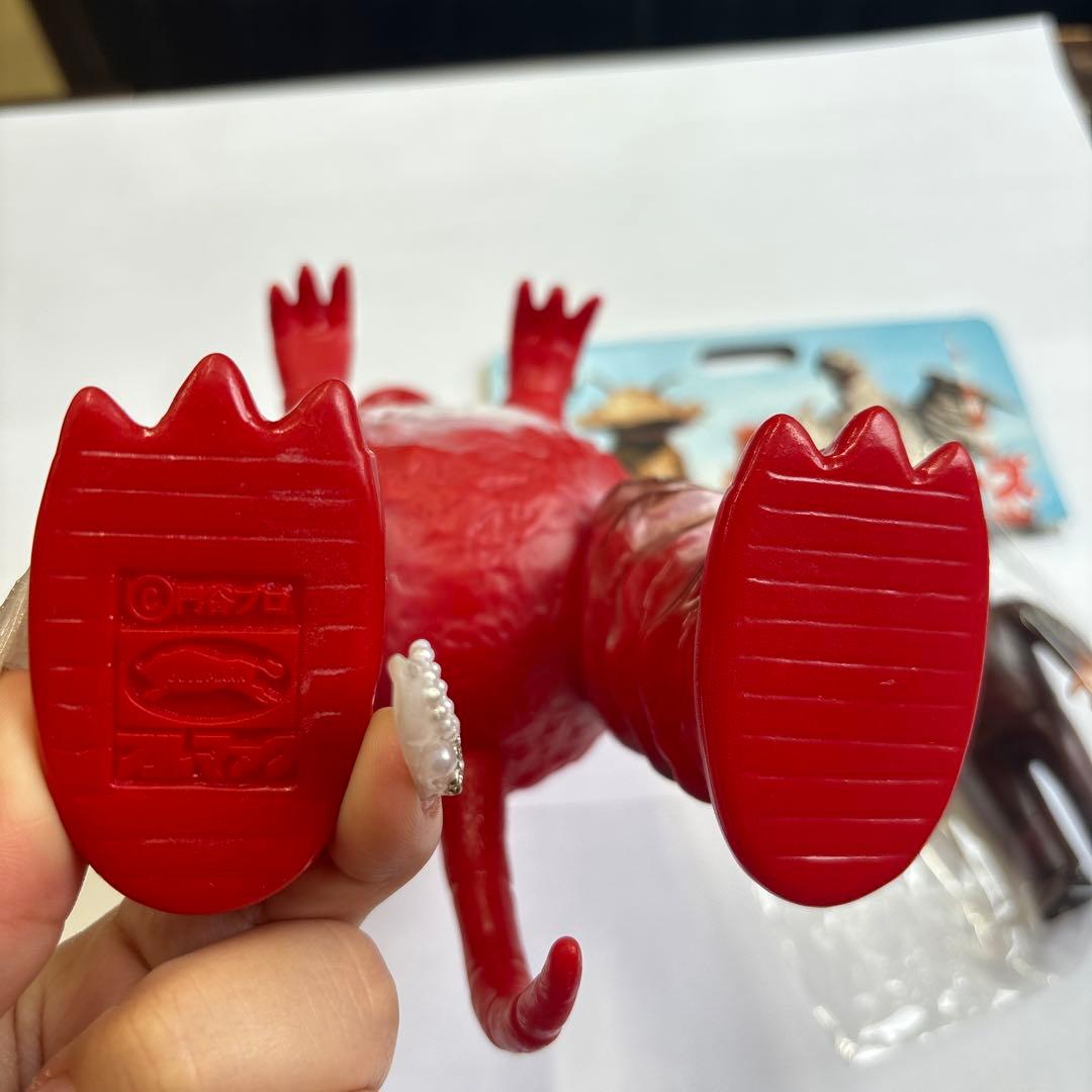 ブルマァク ガラモン セミ人間付