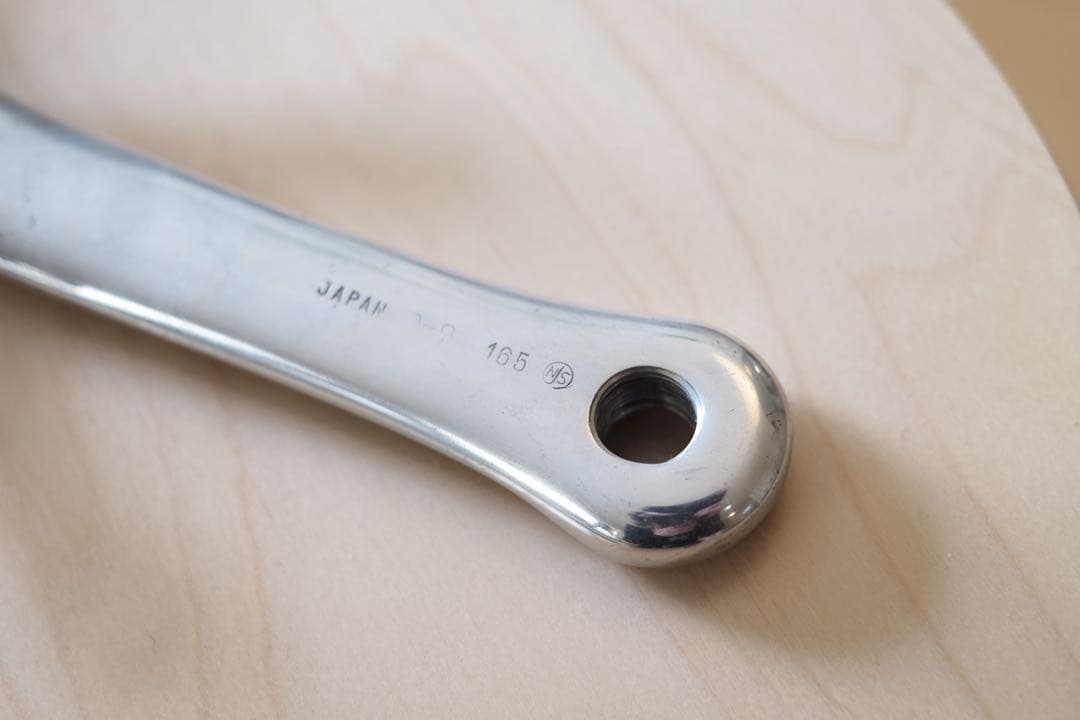 スギノ　AERO MIGTHY クランクセット　165mm/47T 競輪　ピスト