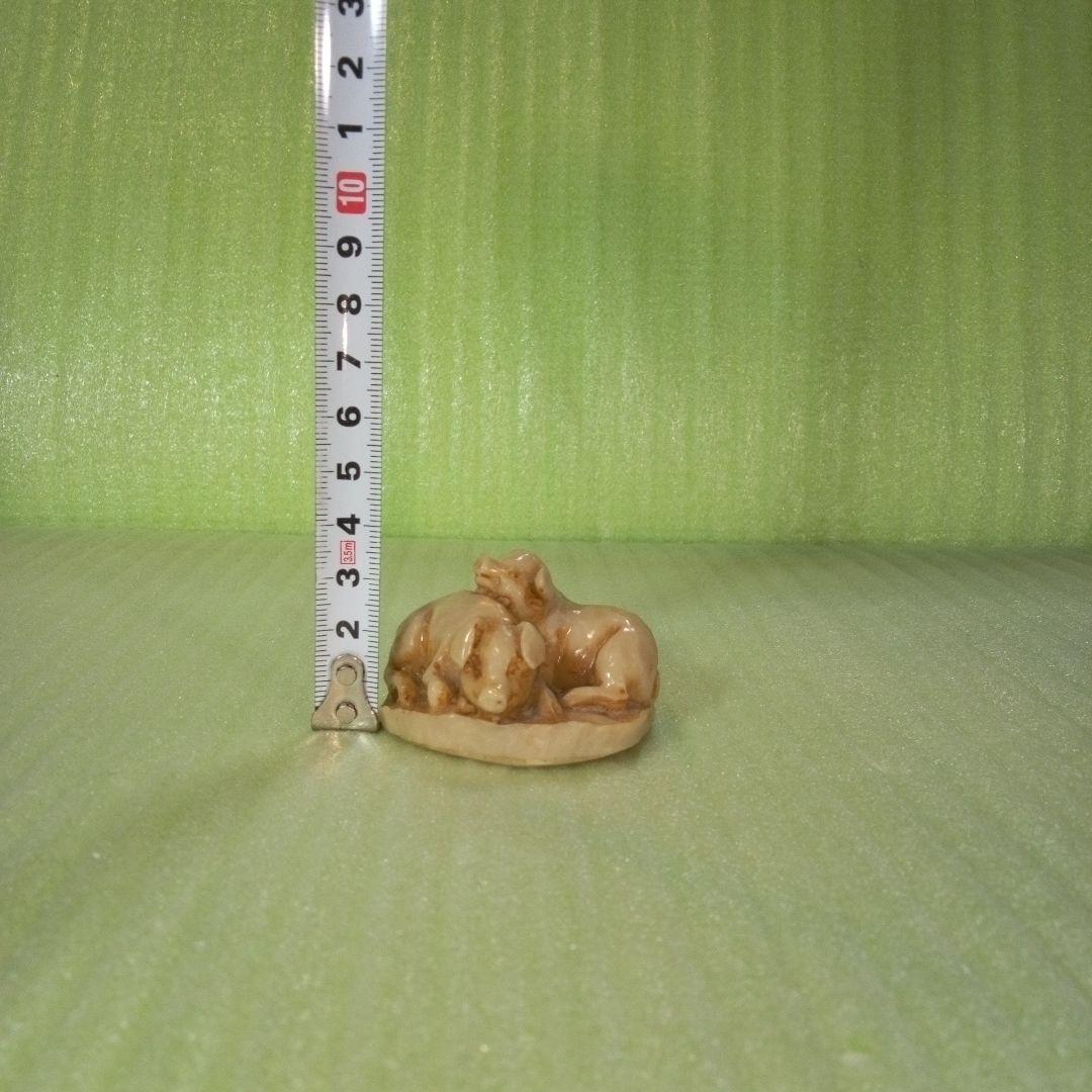 豚の置物　二匹の豚　フィギュア　オブジェ　ディスプレイ　アンティーク　レトロ