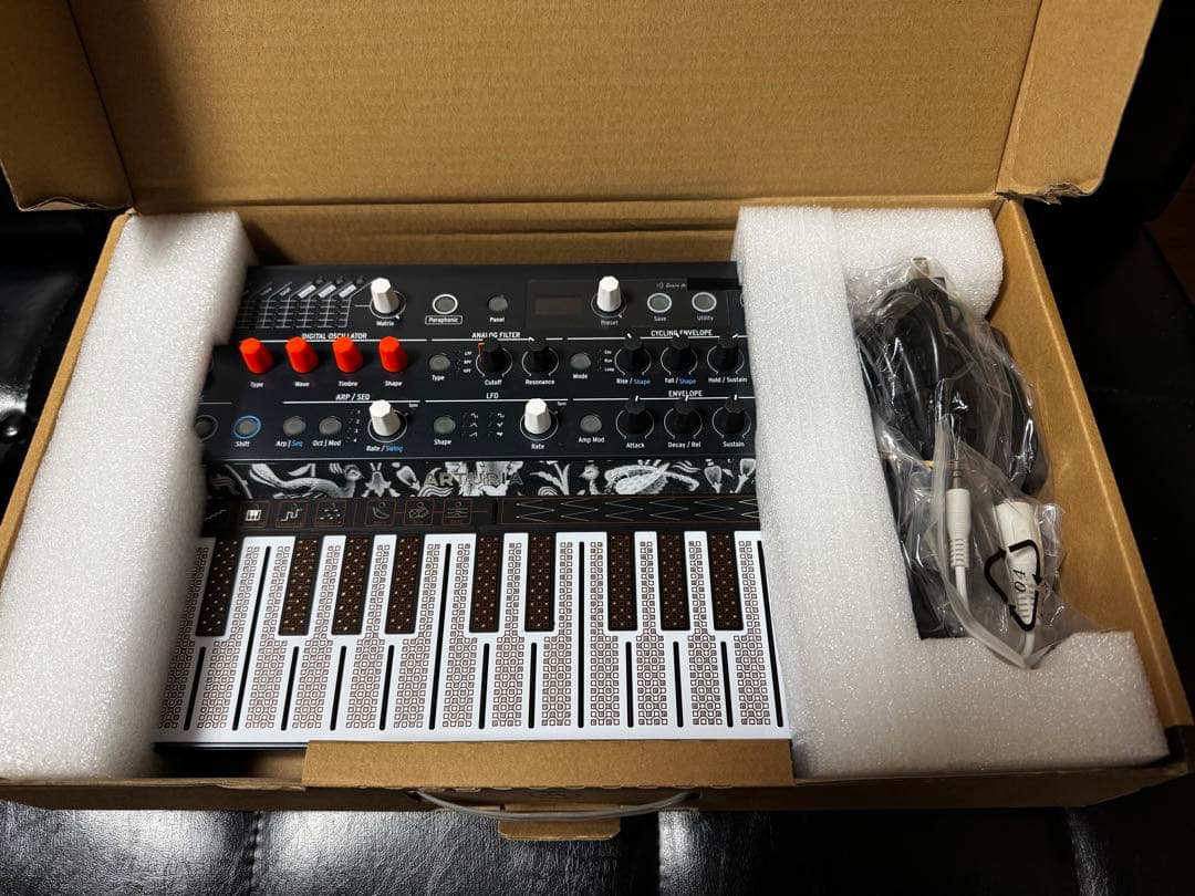 ARTURIA MicroFreak ハイブリッドシンセサイザー