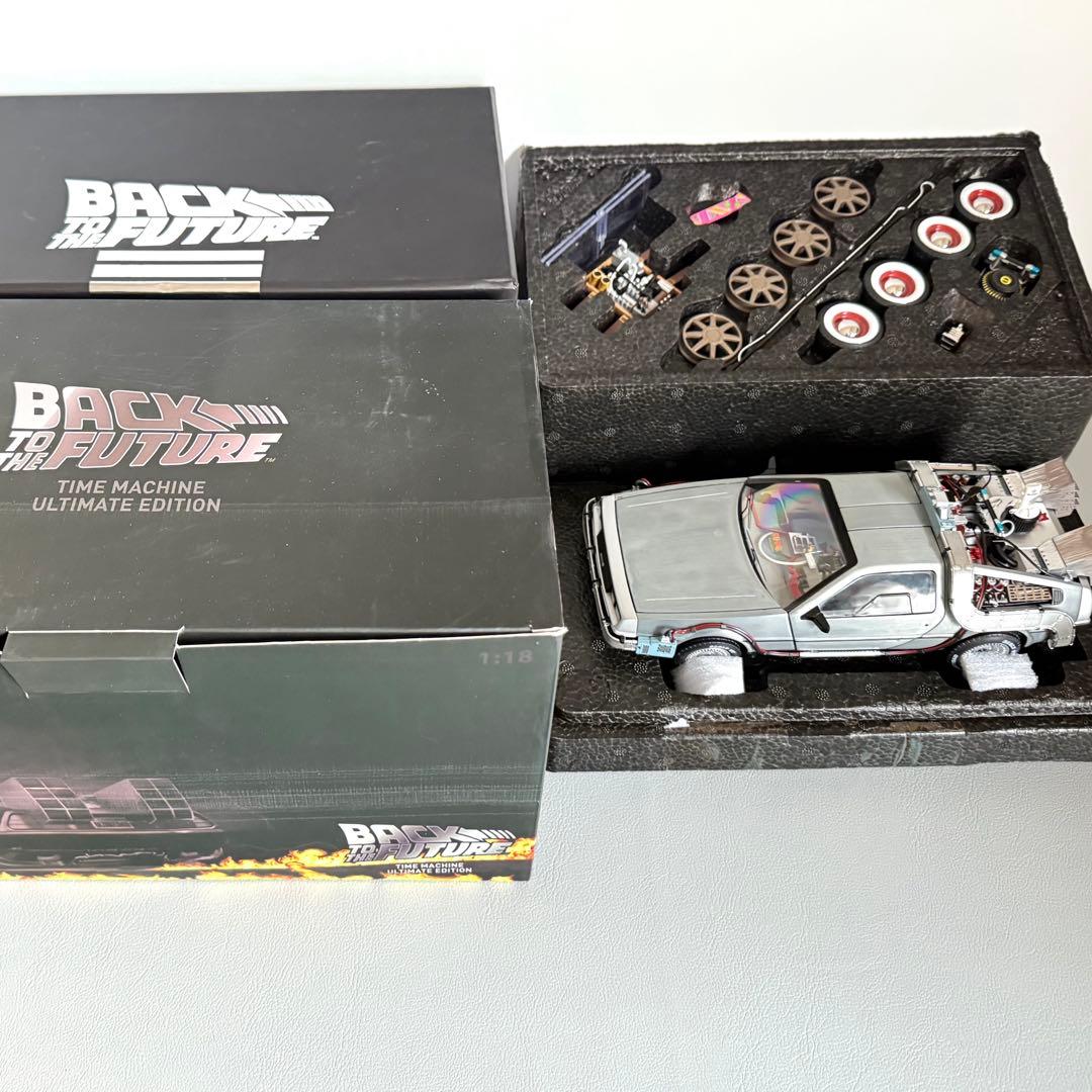 デロリアン 1/18スケール モデル Hot Wheels