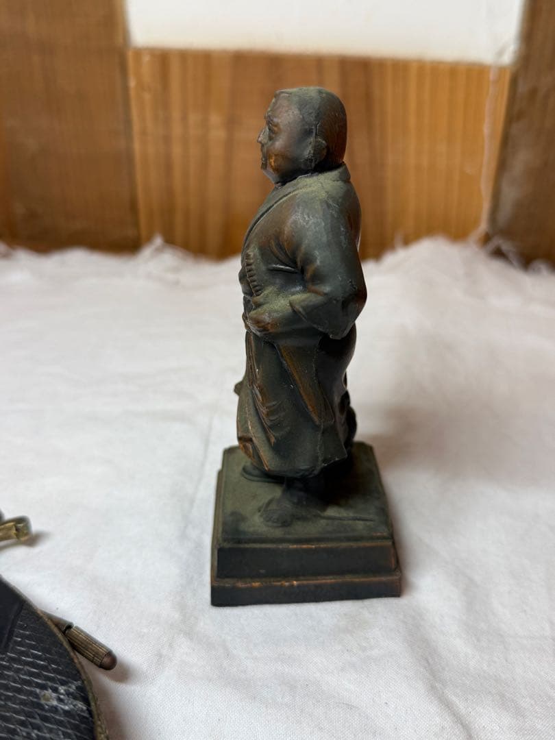 西郷隆盛像 置物 昭和レトロ 火縄銃 モデルガン 置物