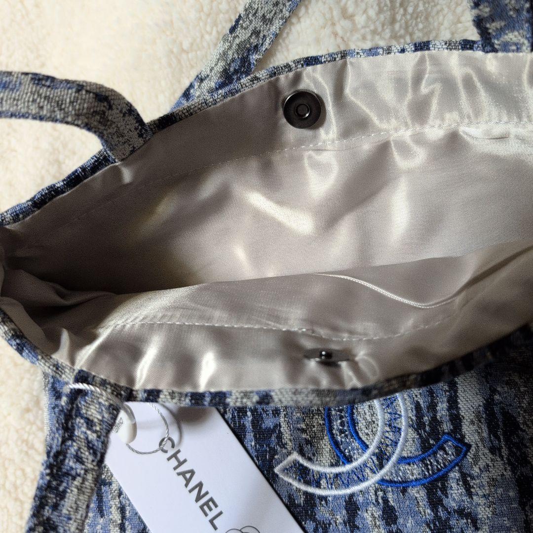 し*ん様 シャネルVIPギフトキャンパストートバッグ　ノベルティ