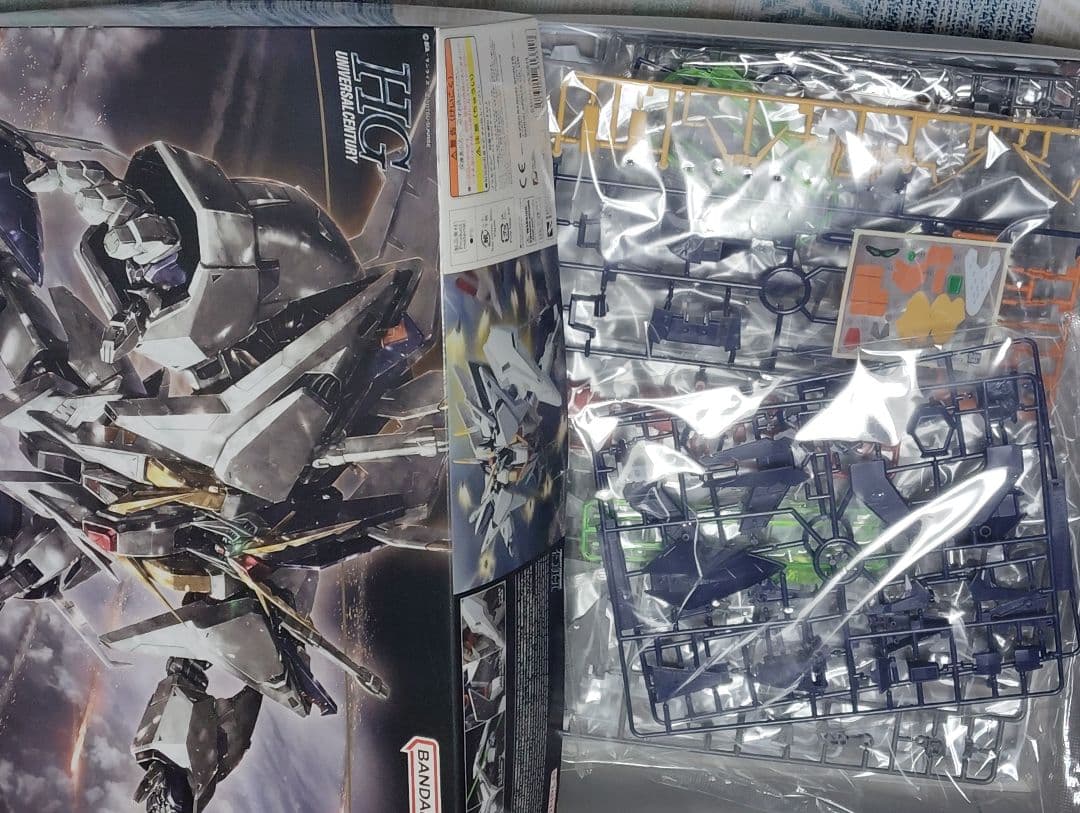 ガンプラHGクスィーガンダム、ペーネロペー　2体　未組立