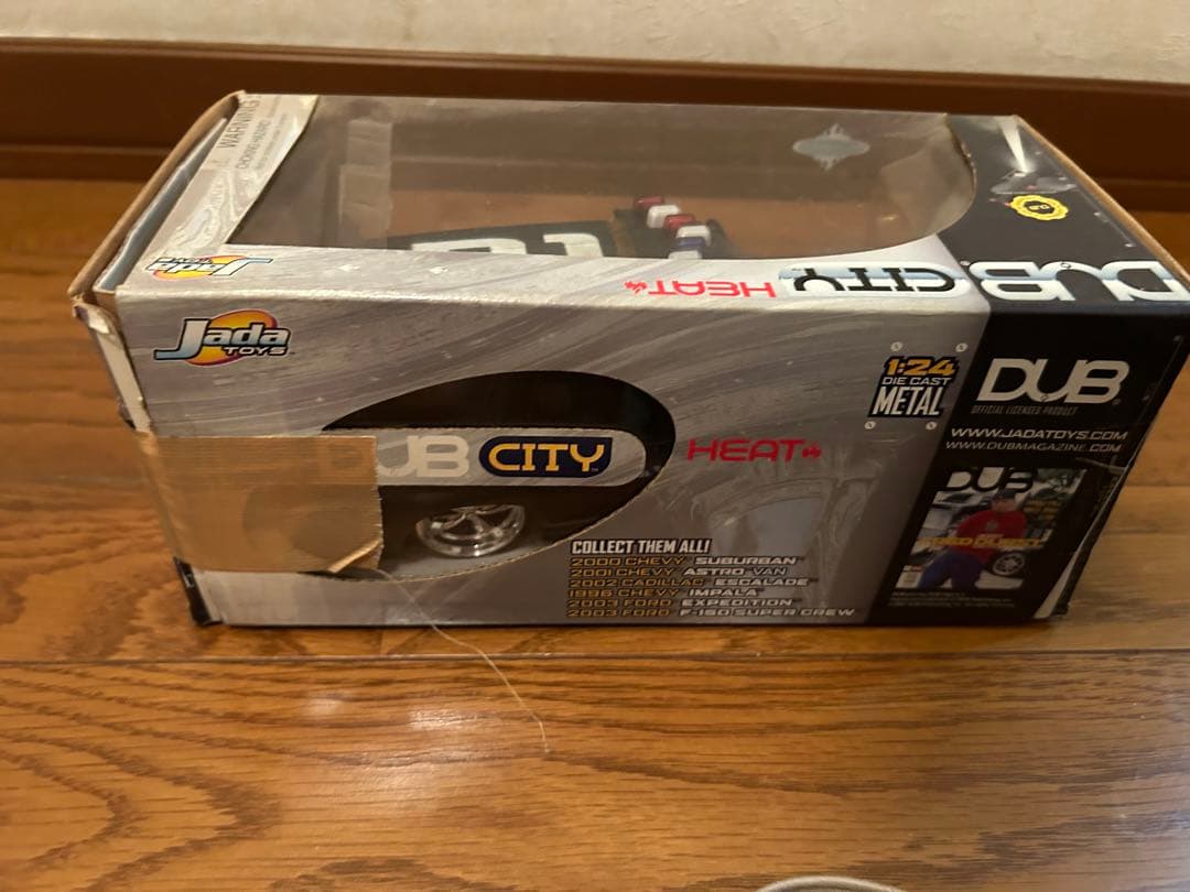 2002 CADILLAC ESCALADE 1／24