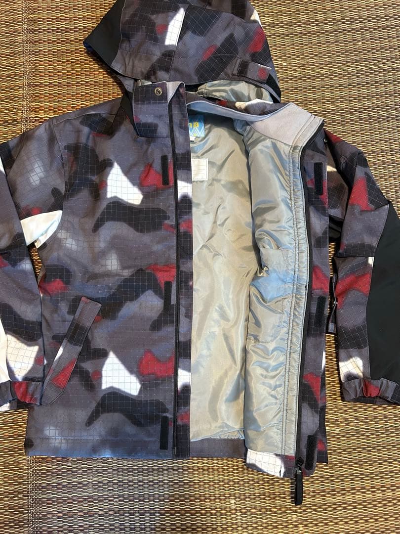 未使用品 nima スキーウェア 上下セット 150cm GOA-TEX 手袋