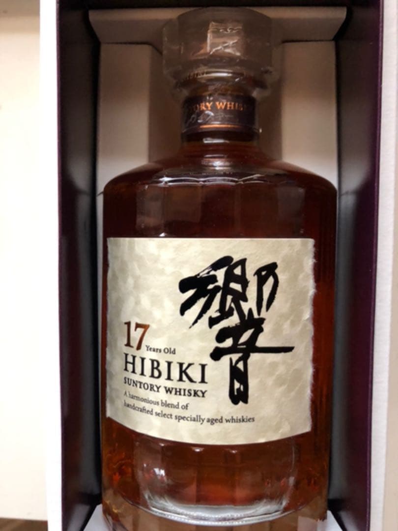 サントリー 響17年　新品箱付き　700ml