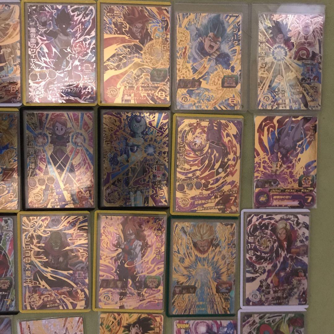 ドラゴンボールヒーローズ引退品です。傷があるものがあるので確認しておいてください