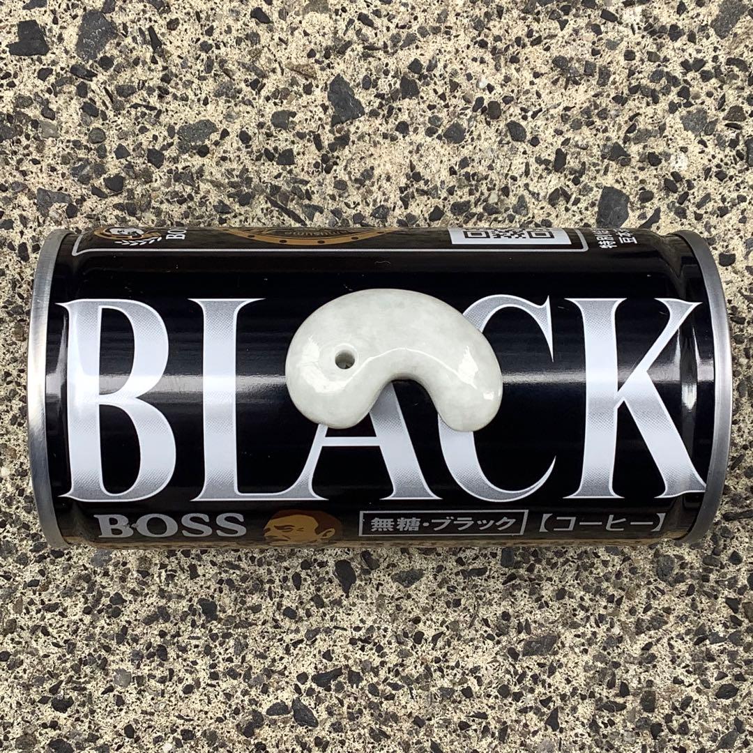 ✳️糸魚川翡翠勾玉の最高峰　アイスジェード‼️ 本物の肌目を　縁起物　鑑定鑑別…