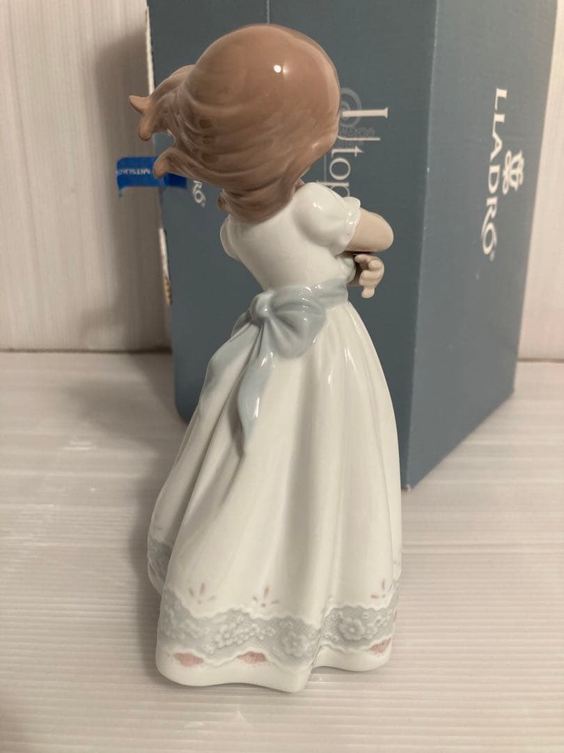 LLADRO Utopia 『さわやかな風』　陶器 リアドロ フォギュリン