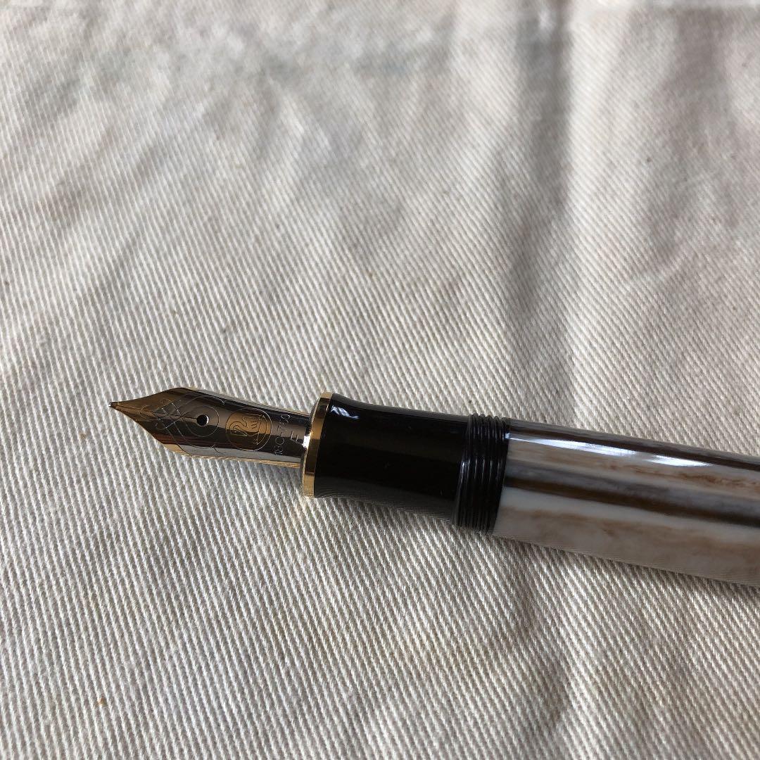 ペリカン　ピッツァ　ナボーナ　万年筆　ローラーボール　ボールペンのセット販売