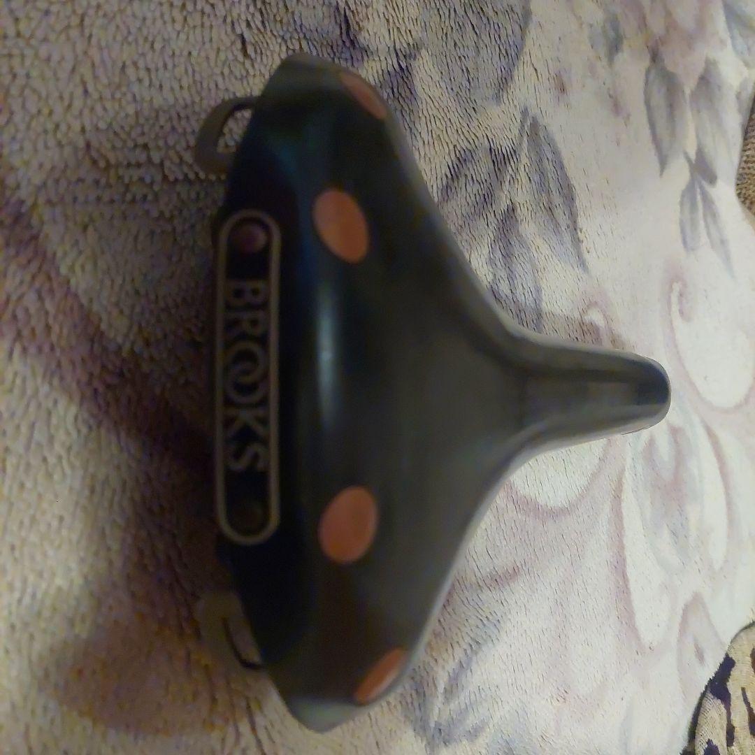 s*o様 BROOKS スイフト大銅鋲スタッズ革サドル