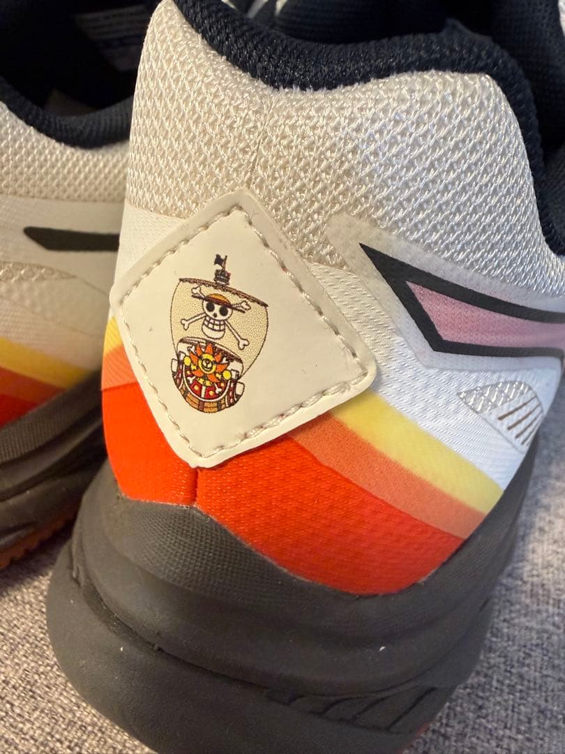 【新品未使用】Mizuno バドミントンシューズ ワンピースコラボ