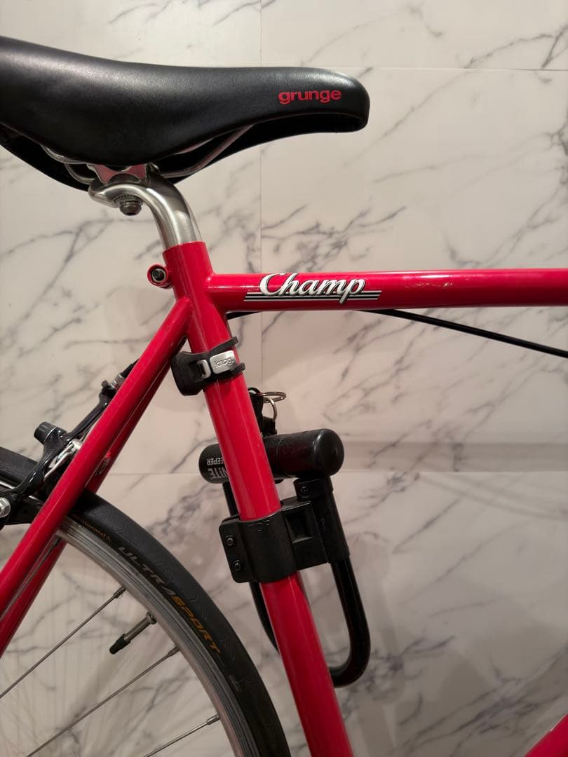 HOW I ROLL 赤　固定ギア