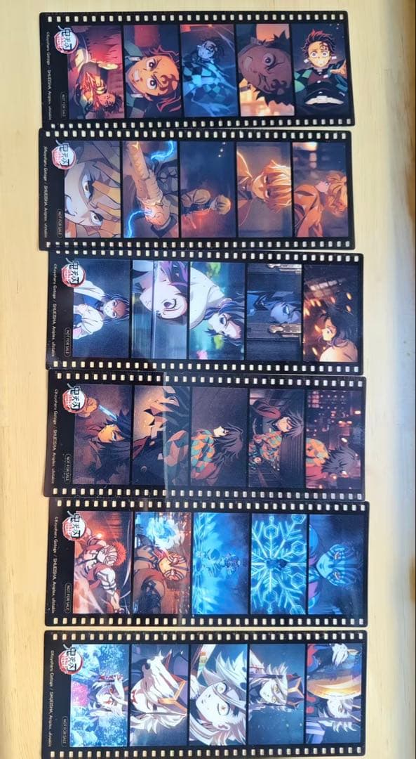 鬼滅の刃映画　中国限定　コンプリート　フィルムコマ+チケット+ステッカー　猗窩座