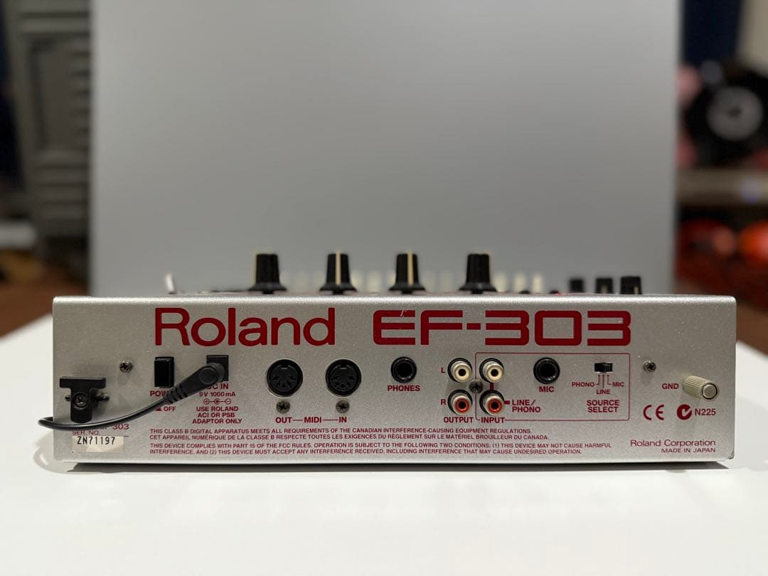 Roland EF-303 エフェクター　303 909 808