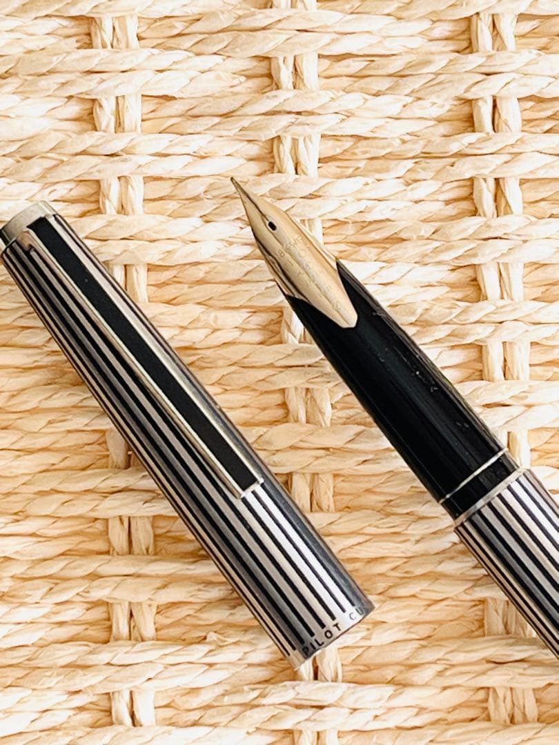 パイロットカスタム　18K-WG 万年筆 美品