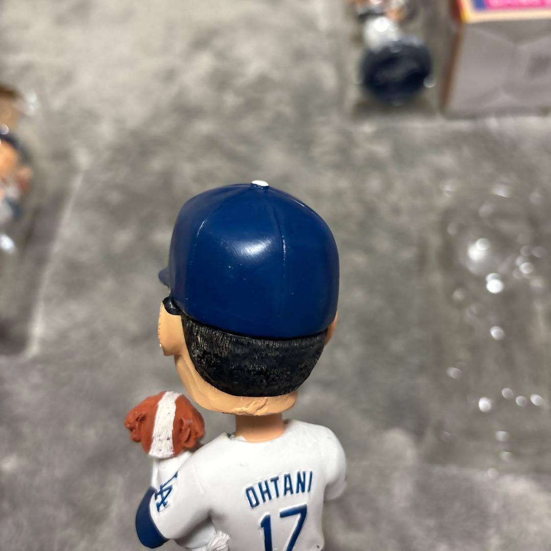 【値下げ】大谷翔平　フィギュア ドジャース　17 デコピン　バブルヘッド
