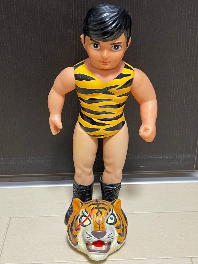中嶋製作所　タイガーマスク　ソフビ　ビックタイガーリペイント品　面取れフィギュア